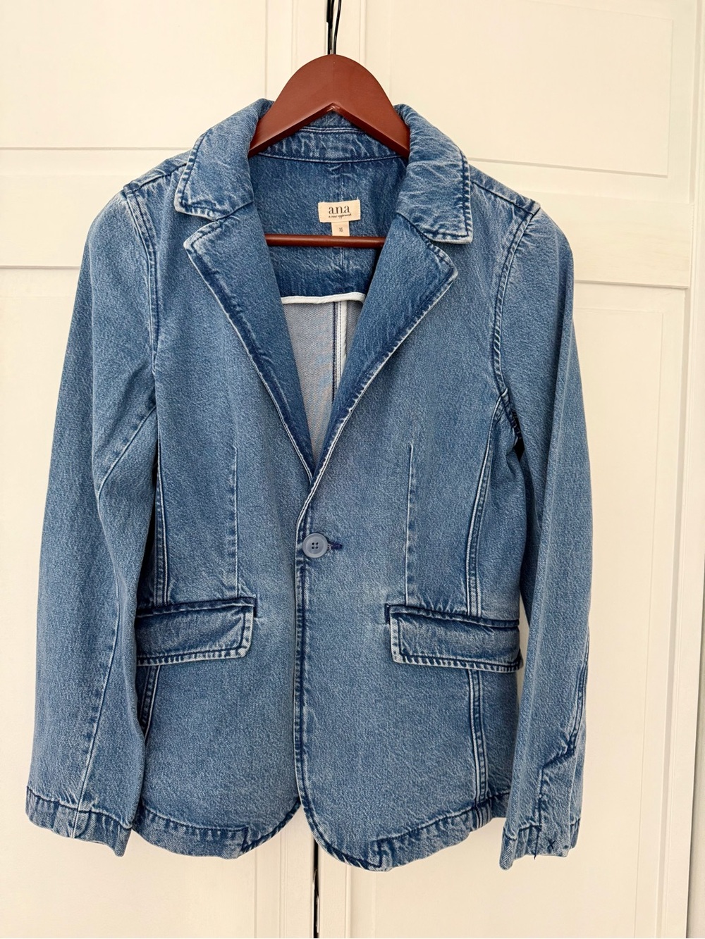 a.n.a Classic Light Blue Denim Blazer